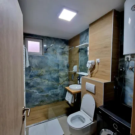 Infinity & Free Wifi & Free Parking Apartman